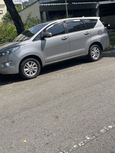 Toyota Innova 2017 2.0E - 153000 km