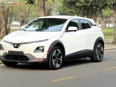 Xe VinFast VF6 Plus 2025