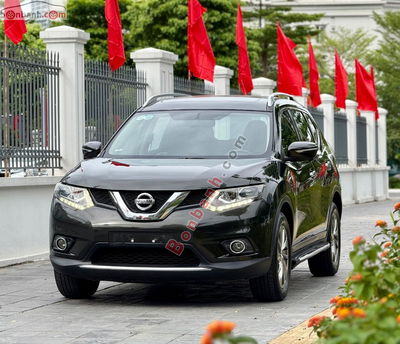 Xe Nissan X trail 2.5 SV 4WD 2017