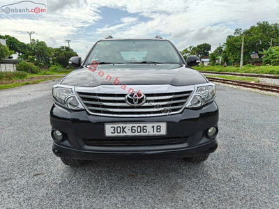 Xe Toyota Fortuner 2.7V 4x2 AT 2014
