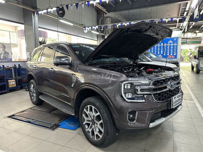 Ford Everest Titanium 4x4 2023 bảo hành2026 vay70%