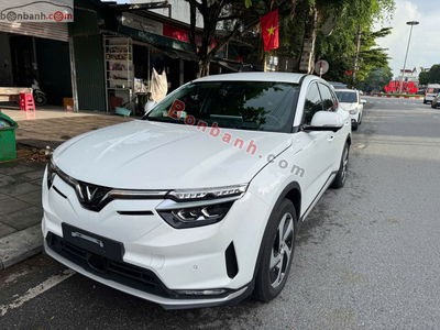 Xe VinFast VF8 Eco AWD 2024