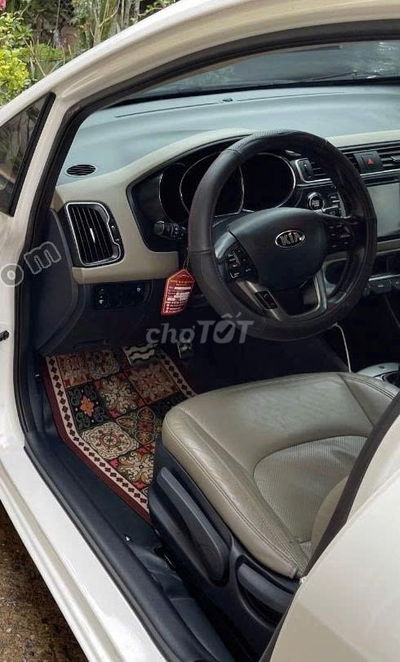 Kia Rio 1.4 AT 2015 – Giá chỉ 255 triệu