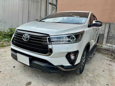 Innova Venture trắng ngọc trai đăng kí 22 17.000km