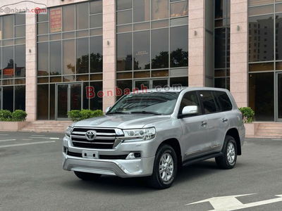 Xe Toyota Land Cruiser VX 4.6 V8 2016