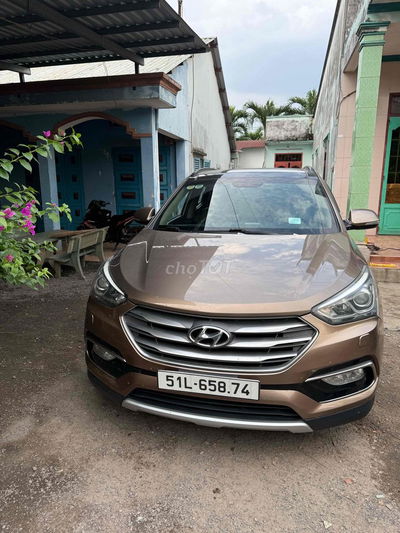 Hyundai Santa Fe 2016 2.4L AT 2WD - 84000 km
