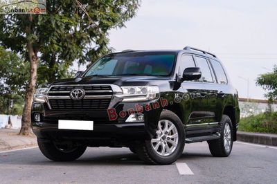 Xe Toyota Land Cruiser VX 4.6 V8 2016