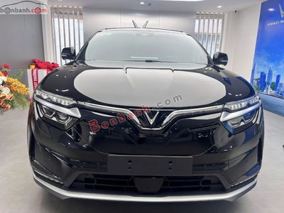 Xe VinFast VF8 Plus 2025