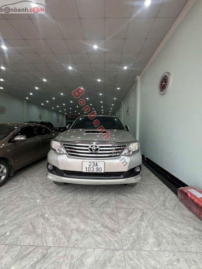 Xe Toyota Fortuner 2.5G 2015