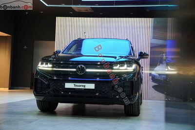 Xe Volkswagen Touareg R-Line 2.0 TSI 2025