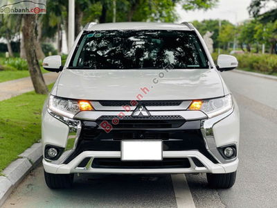 Xe Mitsubishi Outlander 2.0 CVT 2022