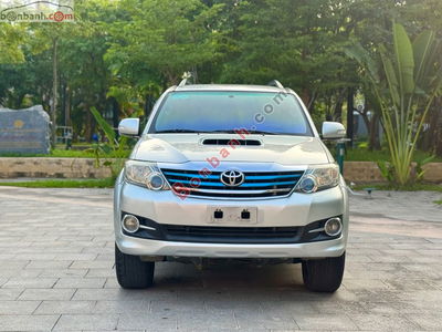 Xe Toyota Fortuner 2.5G 2015