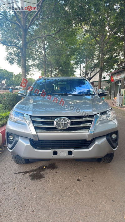 Xe Toyota Fortuner 2.4G 4x2 MT 2017