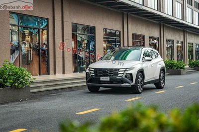 Xe Hyundai Tucson 1.6 AT Turbo HTRAC Đặc biệt 2025