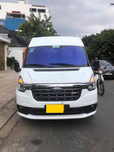 Ford Transit 2024 Premium 16 - 40000 km