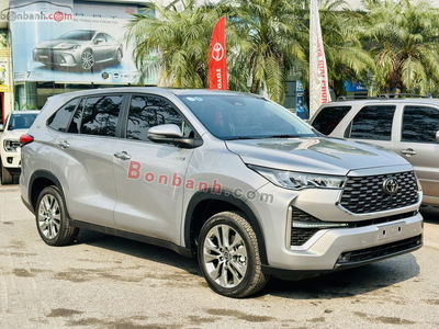 Xe Toyota Innova Cross HEV 2.0 CVT 2024
