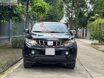 Xe Mitsubishi Triton 4x2 AT 2019