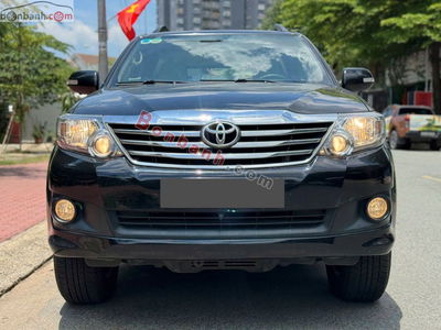 Xe Toyota Fortuner 2.7V 4x2 AT 2015