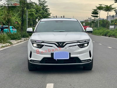 Xe VinFast VF8 Plus 2023