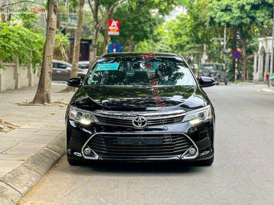 Xe Toyota Camry 2.0E 2017