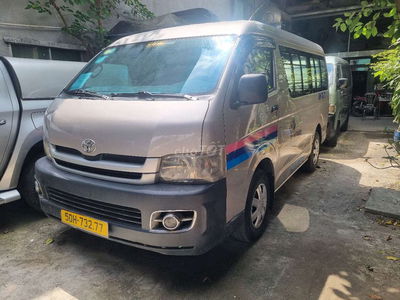 TOYOTA VAN 3 CHỖ 940KG DẦU