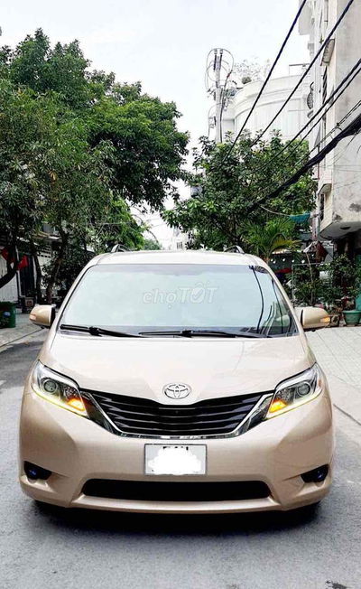 2011Sienna nhập Mỹ 2.7 LE trùm mền original 90%