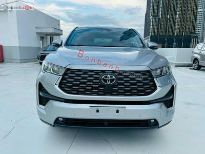 Xe Toyota Innova Cross HEV 2.0 CVT 2025