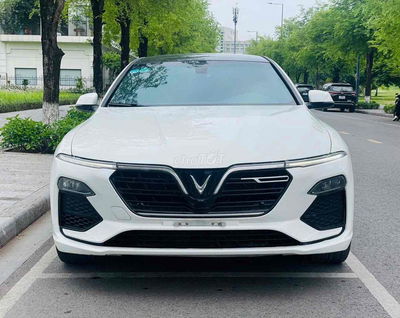 VinFast Lux A2.0 2019 2.0 AT - 80000 km