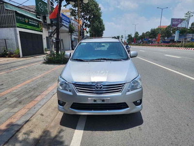 Toyota Innova 2013 2.0E