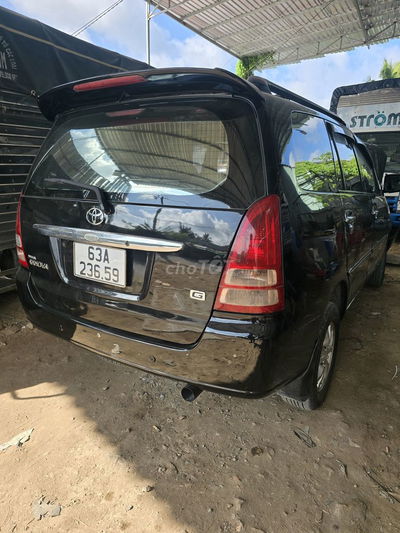 Toyota Innova 2006 G - 250 km