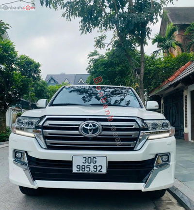 Xe Toyota Land Cruiser VX 4.6 V8 2017