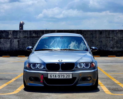BMW 325i 2005 Full option