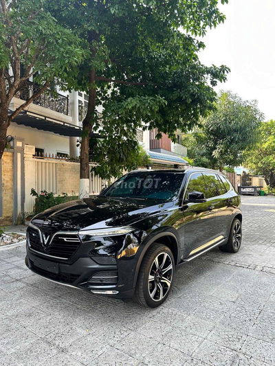 VinFast Lux SA2.0 2021 Premium
