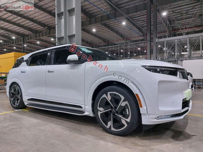 Xe VinFast VF9 Plus 2025