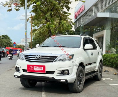 Xe Toyota Fortuner TRD Sportivo 4x2 AT 2016