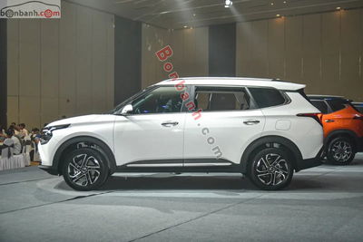 Xe Kia Carens 1.5G Luxury 2025