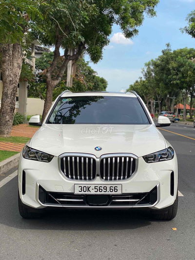 BMW X5 2023 xDrive40i xLine - 3333 km