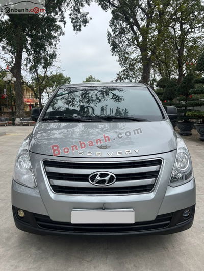 Xe Hyundai Grand Starex 2.5 MT 2016