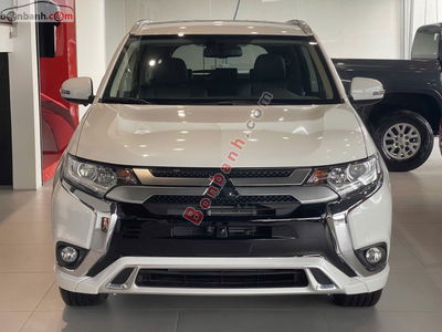 Xe Mitsubishi Outlander 2.0 CVT 2024