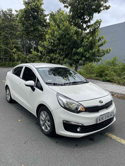 Kia Rio 2015 1.4 MT Sedan - 81000 km