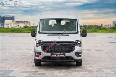 Xe Ford Transit Trend 2024