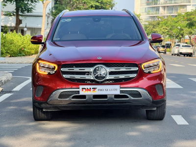 Mercedes Benz GLC200 4MATIC 2021 - Màu Đỏ