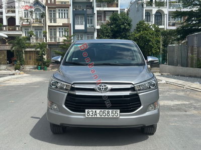 Xe Toyota Innova 2.0V 2017