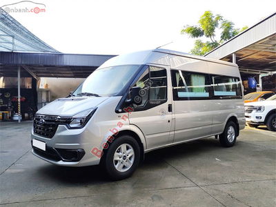 Xe Ford Transit Tiêu chuẩn 2024