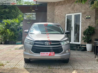 Xe Toyota Innova 2.0E 2020