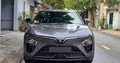 VinFast VF7 2024 Plus - 10000km
