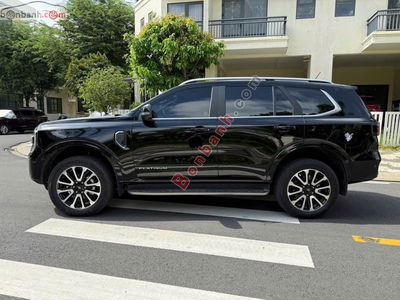 Xe Ford Everest Platinum 2.0L 4x4 AT 2025