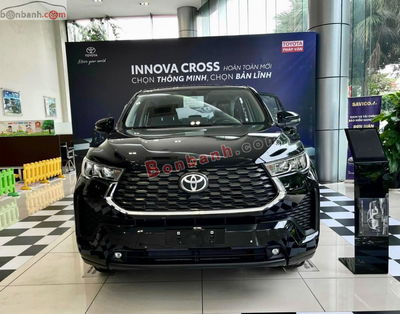 Xe Toyota Innova Cross 2.0 CVT 2025