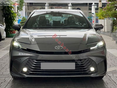 Xe Toyota Camry 2.5 HEV Mid 2025