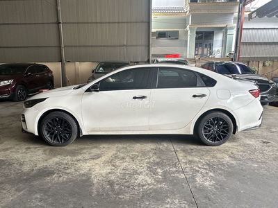 Kia Cerato 2019 1.6 AT Luxury - 15 km